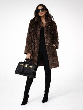 NWOT Pamela McCoy Fur Replica Coat Size M